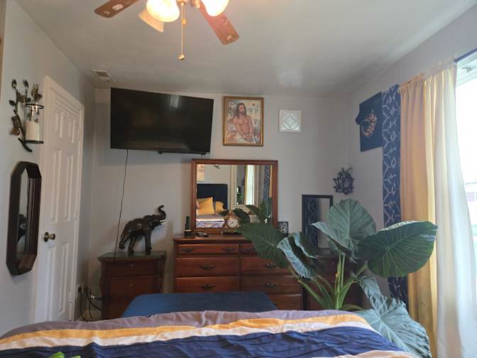 Irhoda M.'s room