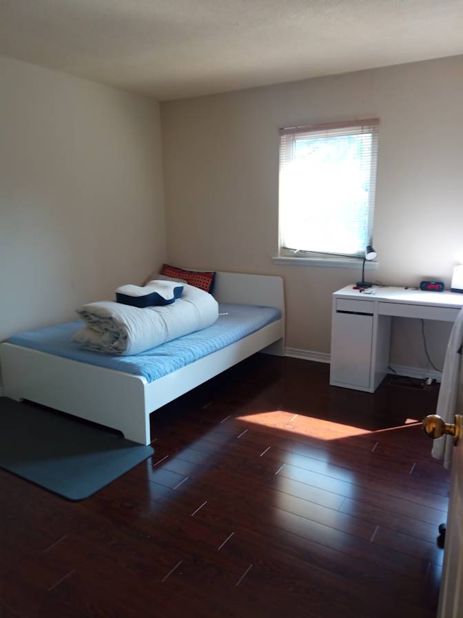 Mando's room
