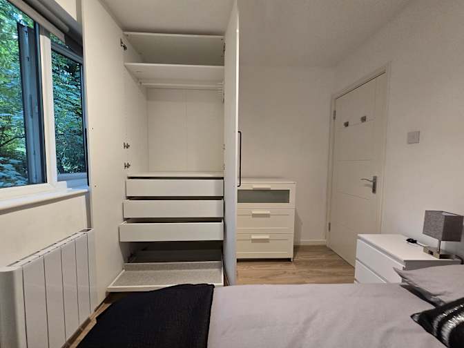 Cem's room