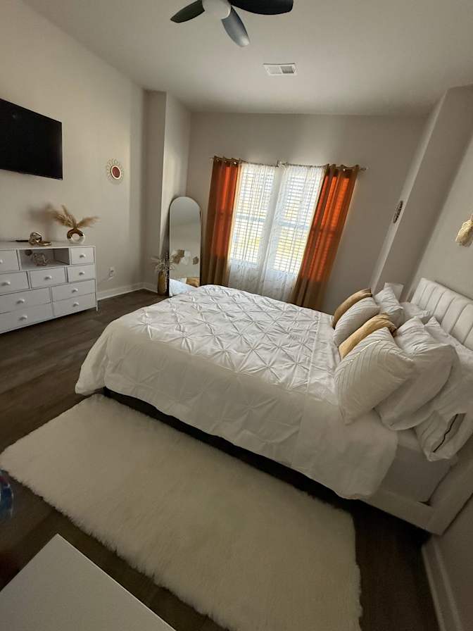 Amoya's room