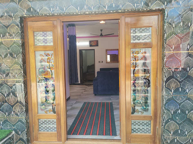 TARAKARAMA's room