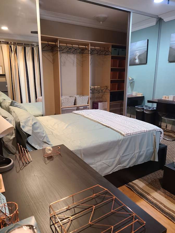 Gwen's room