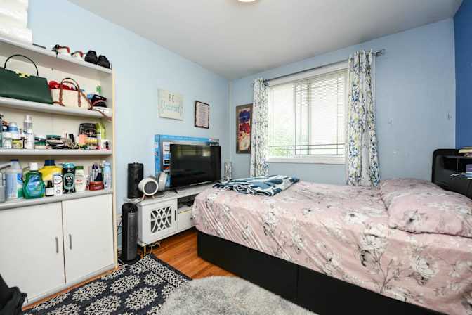 Phil Antonio's room