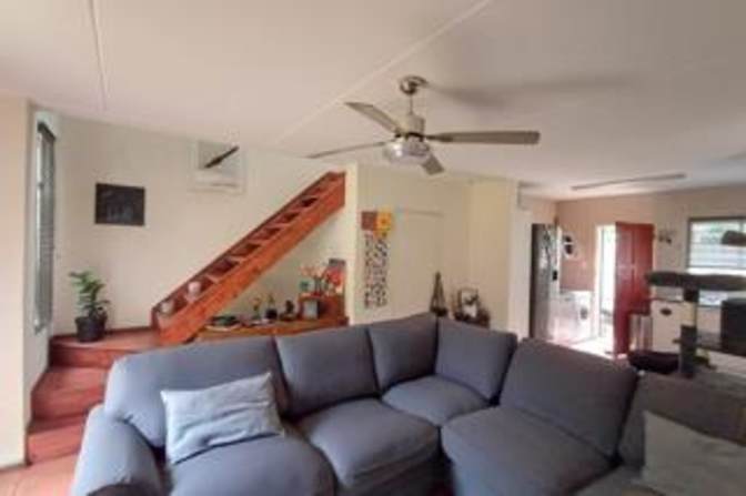 Graham Hodson's room