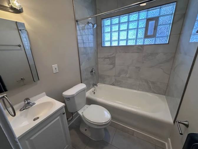 Private furnished room for rent's room