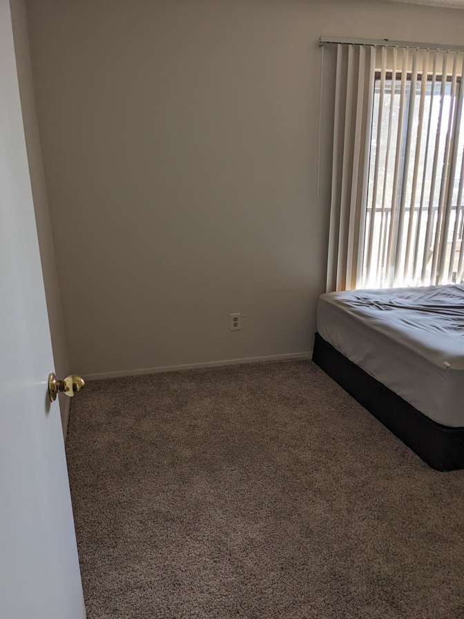 Iny's room