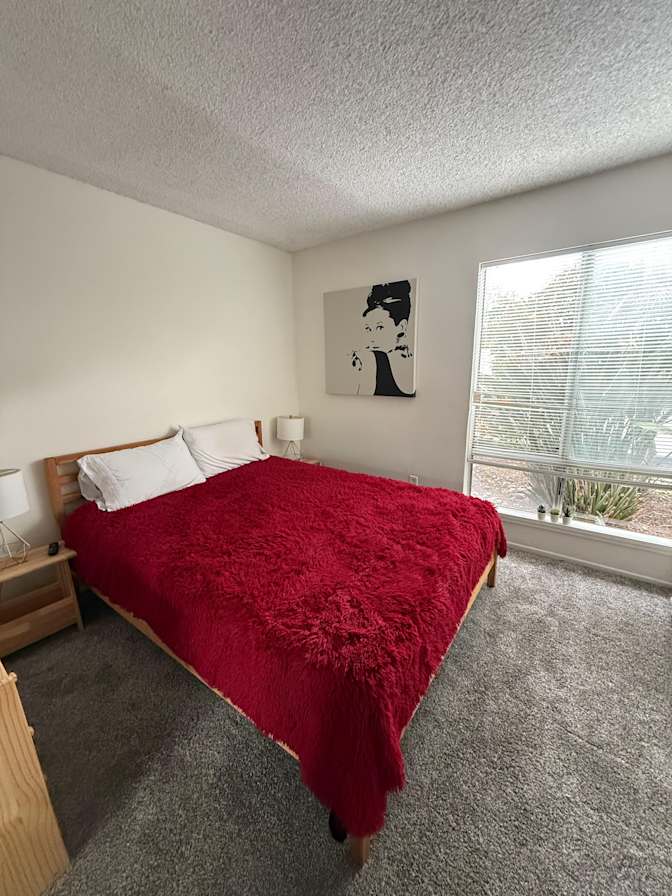 gabriel f.'s room