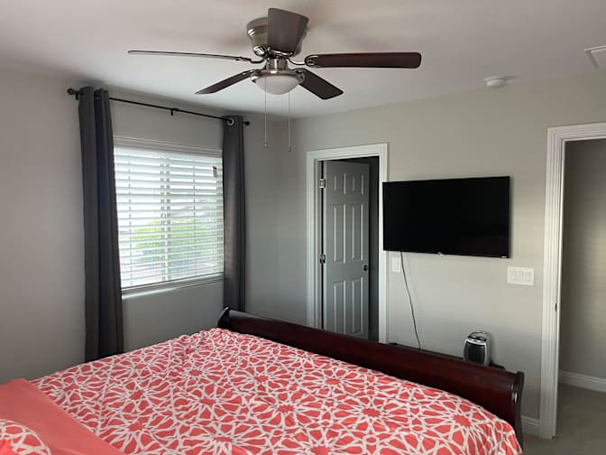 Armando Abucejo Jr's room