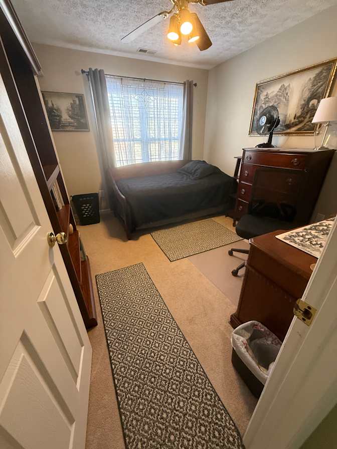 Robin Nest's room