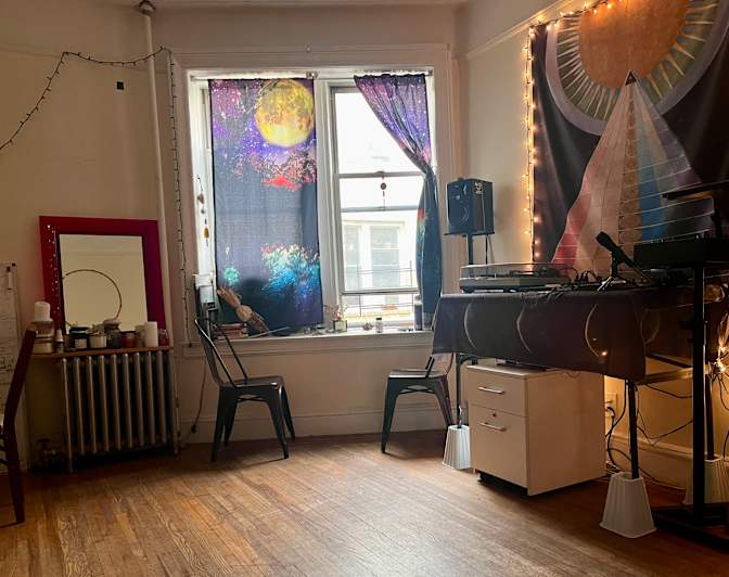Elise's room
