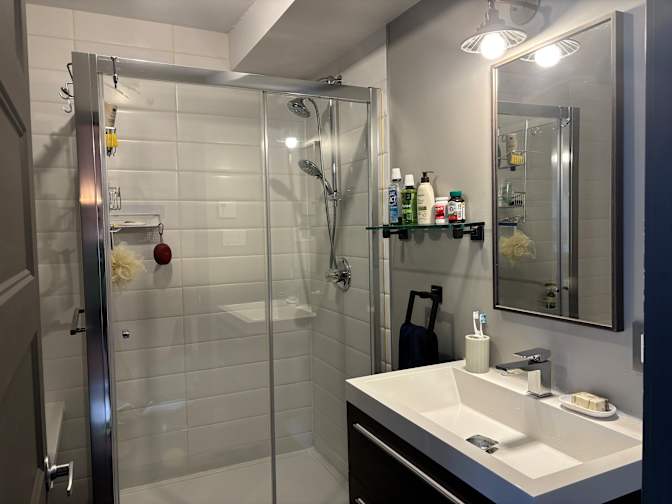 Aidan Houston's room