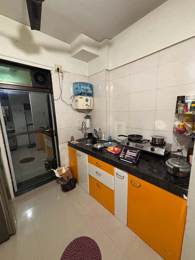 Manav Shinde's room