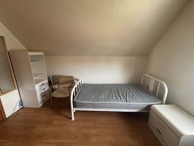 Eduard's room