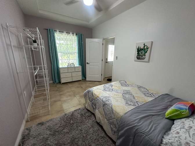 Carlos J's room