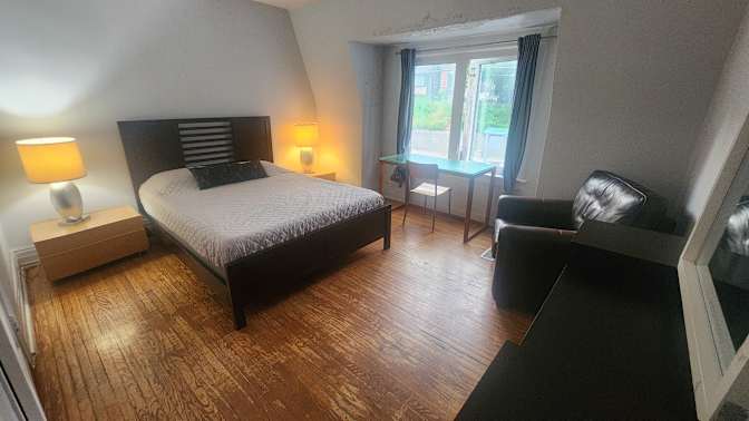 Laure's room