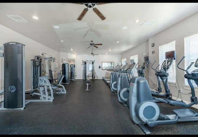 Erick Cervantes's room