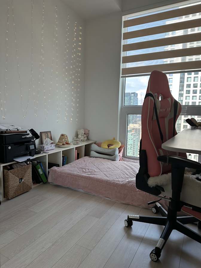 Jay's room