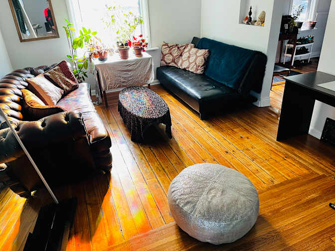Elaine Weeks's room