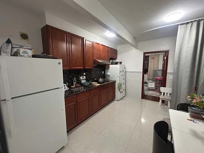 Spacious Private room and student's friendly's room
