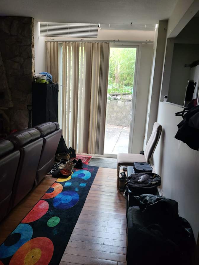 Eddy's room