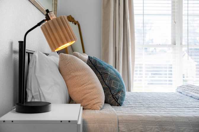 Tomic Properties's room