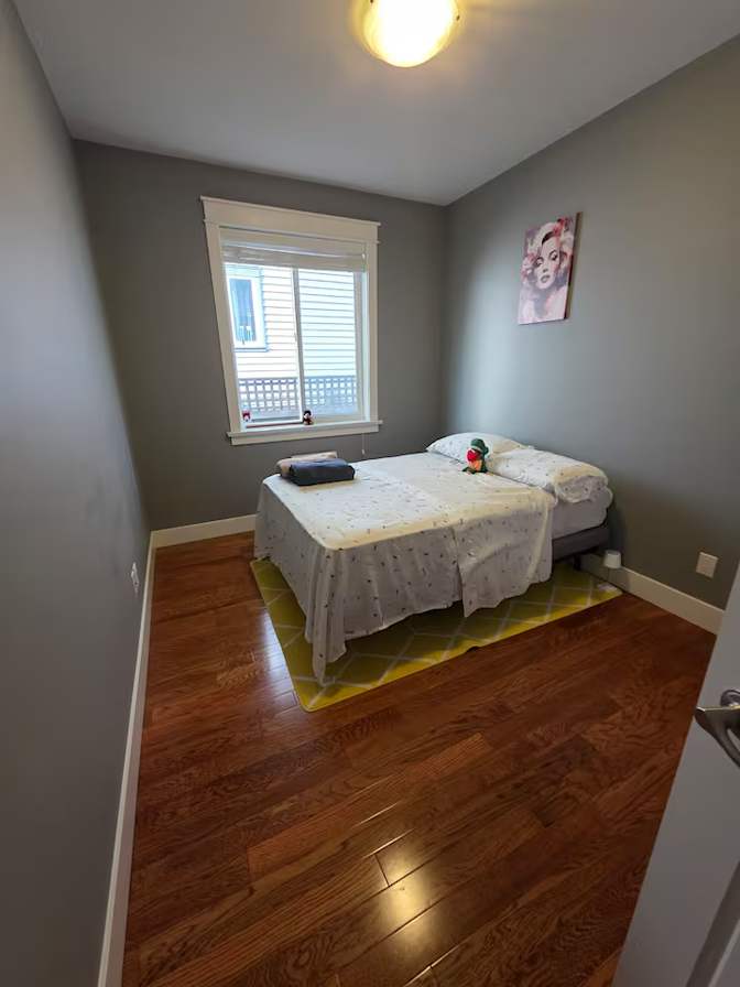 Eddy's room
