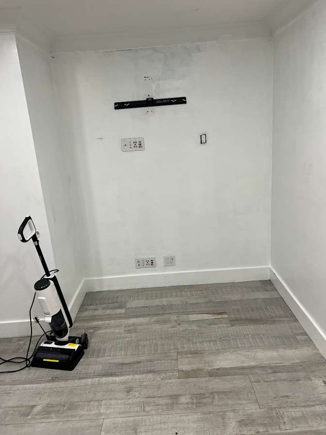 Ivett's room