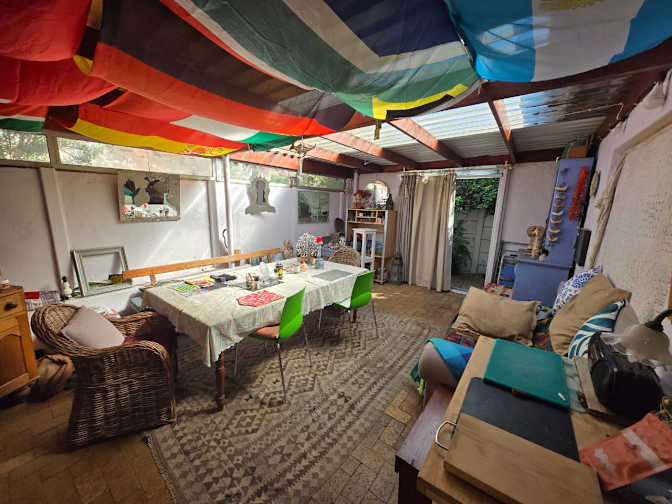 Green Point Tree House's room