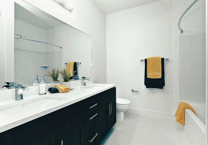Enzo's room