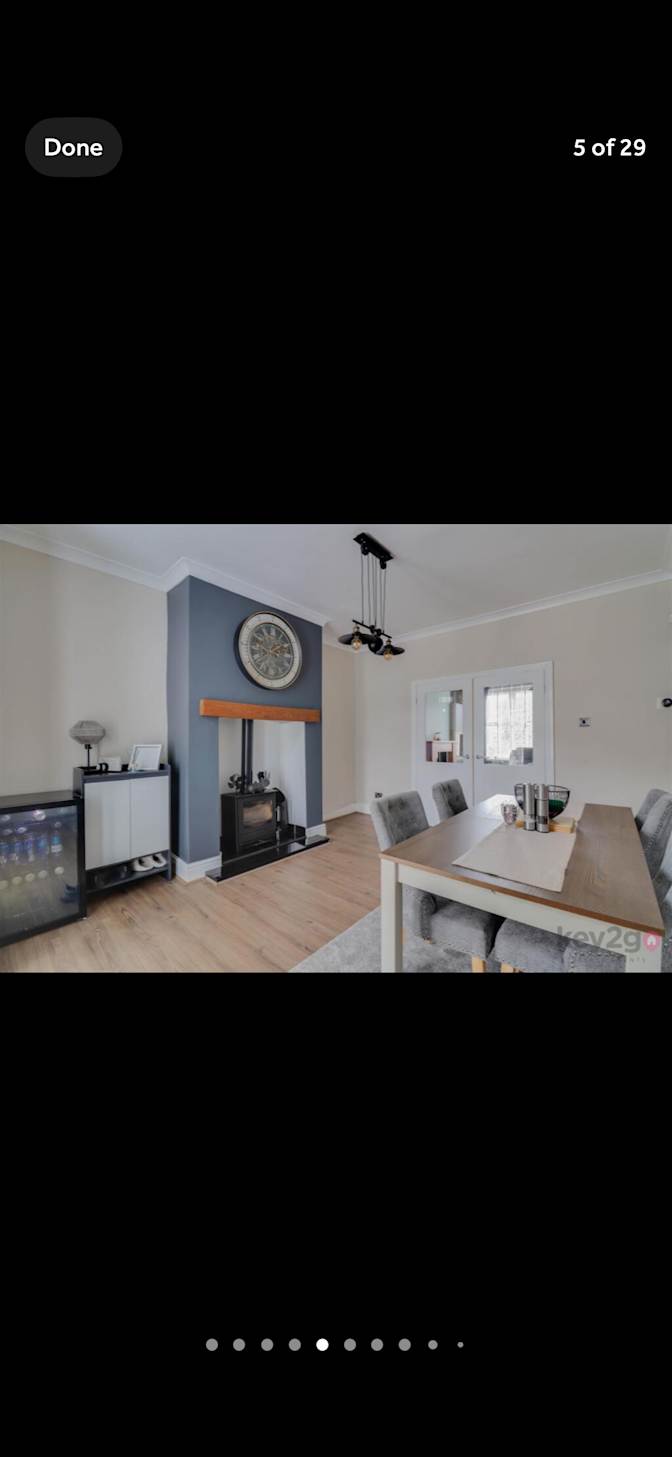Jason  Hewitt's room