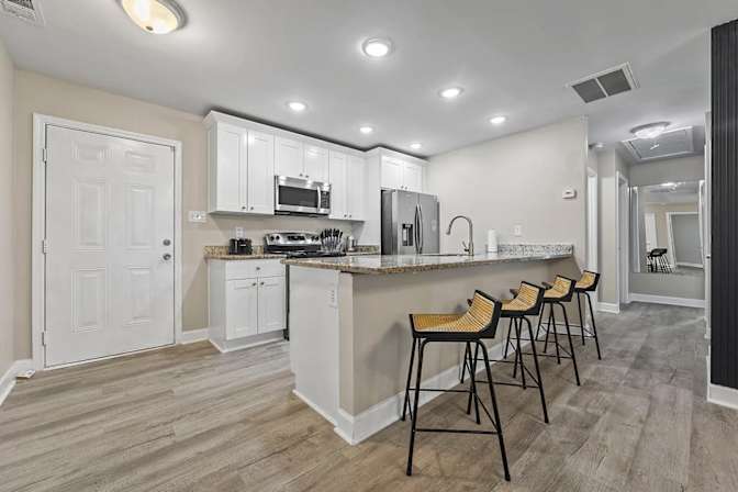 Alcove Rooms's room
