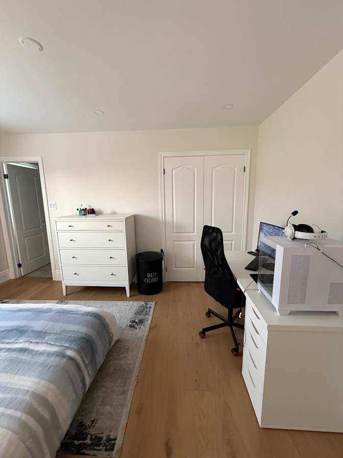 Jly's room