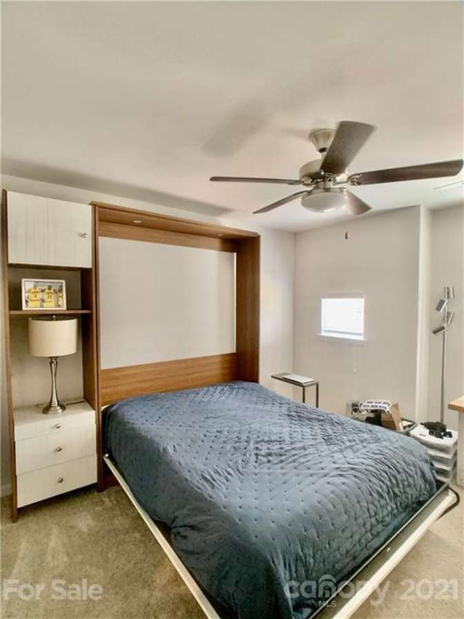 Alcove Rooms's room