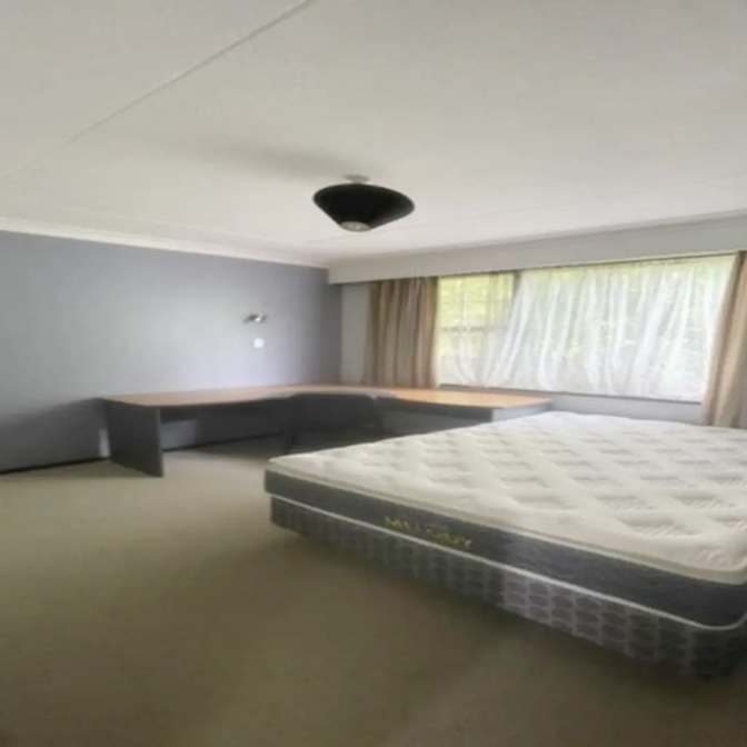 Glory Li's room