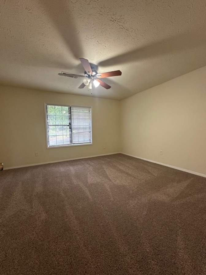 Alcove Rooms's room