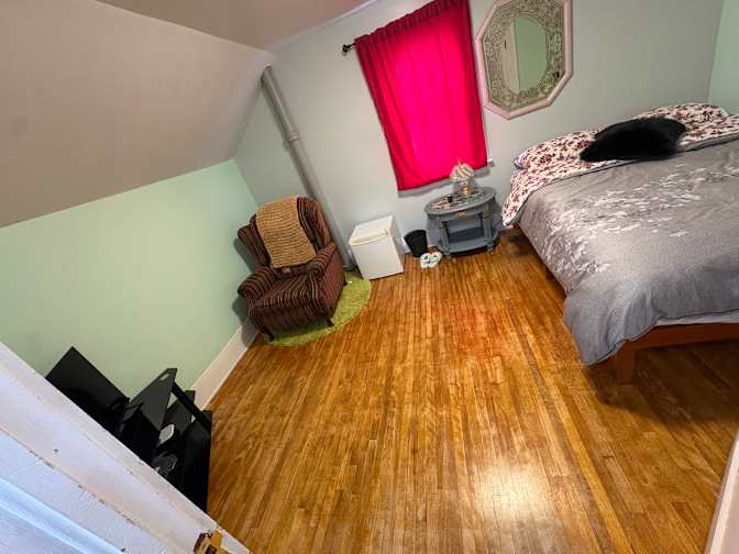 Jasmine's room