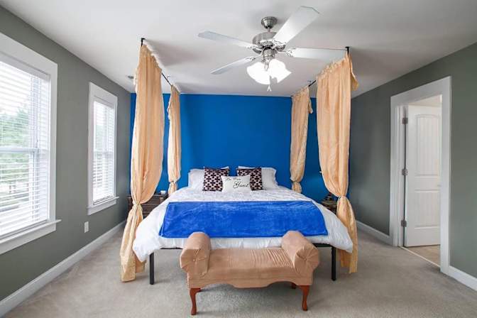 Alcove Rooms's room