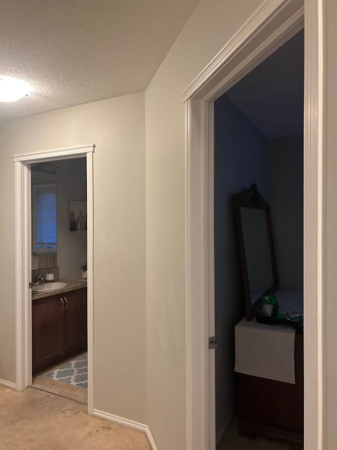 Laura KESSLER's room