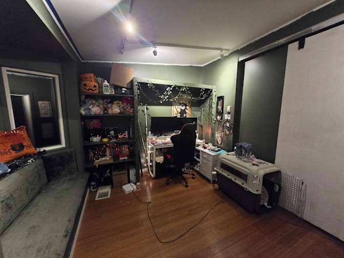 Hailey's room