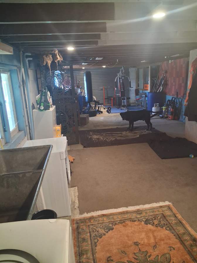Anton Bowker's room