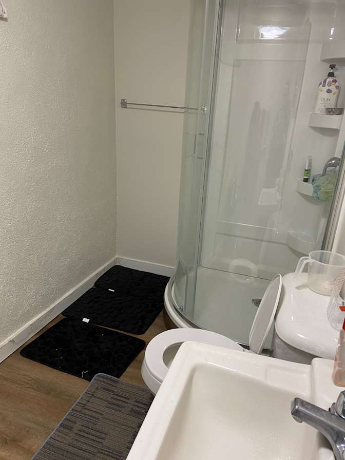 Nas's room