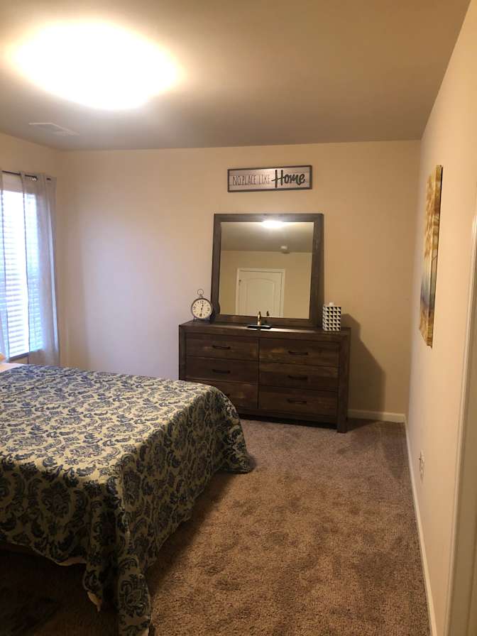 Dee's room
