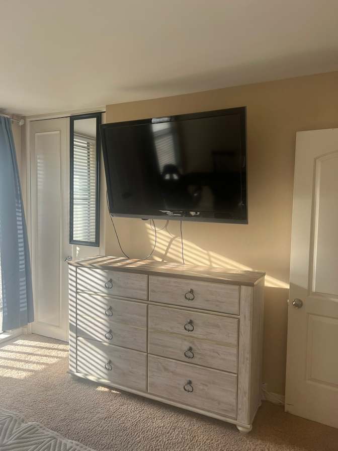 Thomas's room