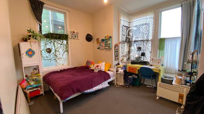 Nu's room