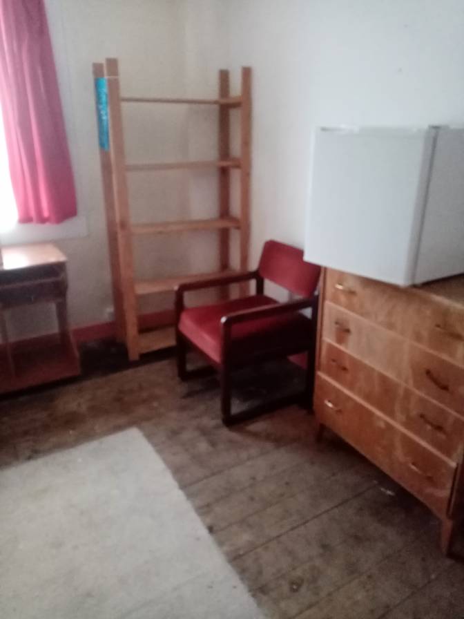 fola's room