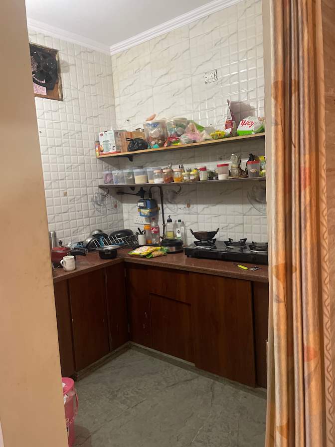 Anuj Papneja's room