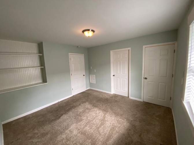 Alcove Rooms's room