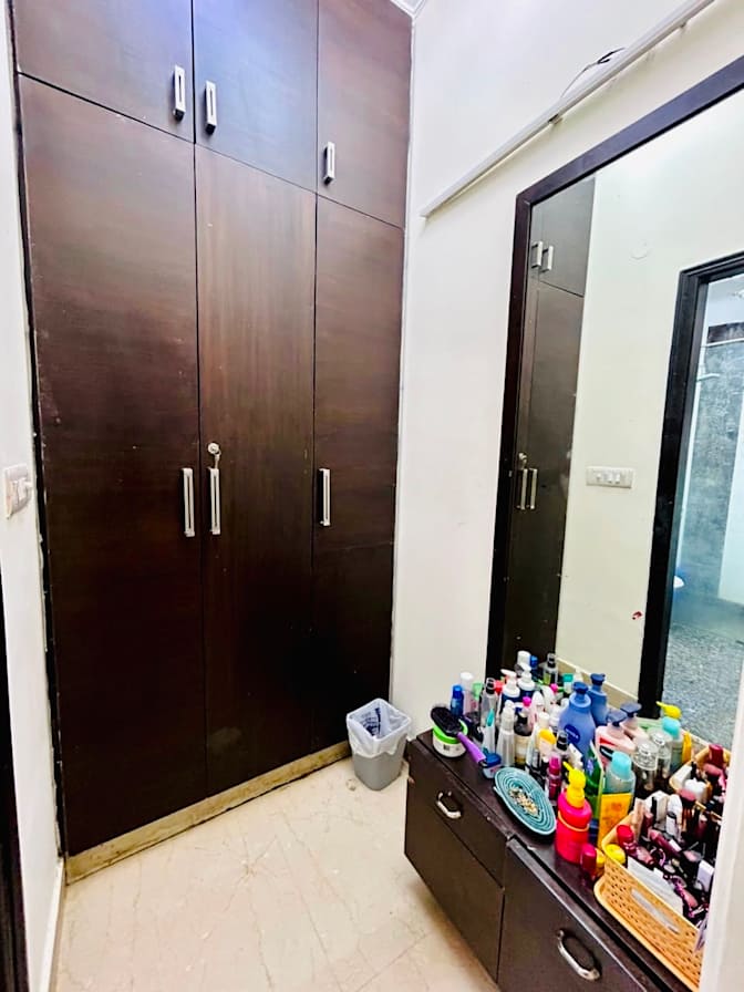 Abhinav's room