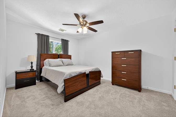 Wilson Realty & Investment Group's room