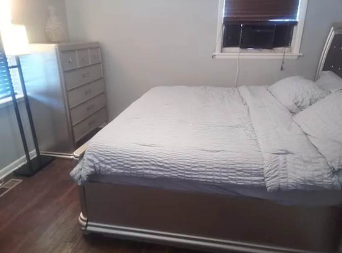 kevin d's room
